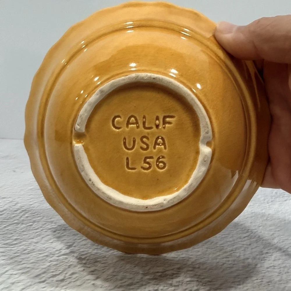California Pottery this vintage